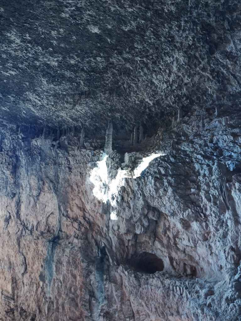 Empieza el espectáculo en el día del solsticio de invierno La cueva de la Mezquita